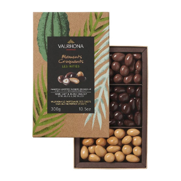 Coffret amandes et noisettes enrobées de chocolat noir, lait et Dulcey