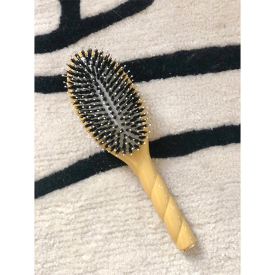 N.03 L'INDISPENSABLE DOUCEUR Cuir chevelu sensible - Jaune