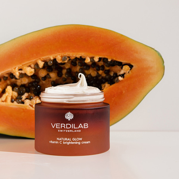 NATURAL GLOW vitamin C brightening cream NATURAL GLOW vitamin C brightening cream
