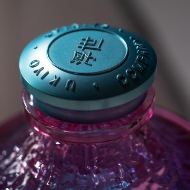 Ukiyo Japanese Blossom Gin - 70cl Ukiyo Japanese Blossom Gin - 70cl