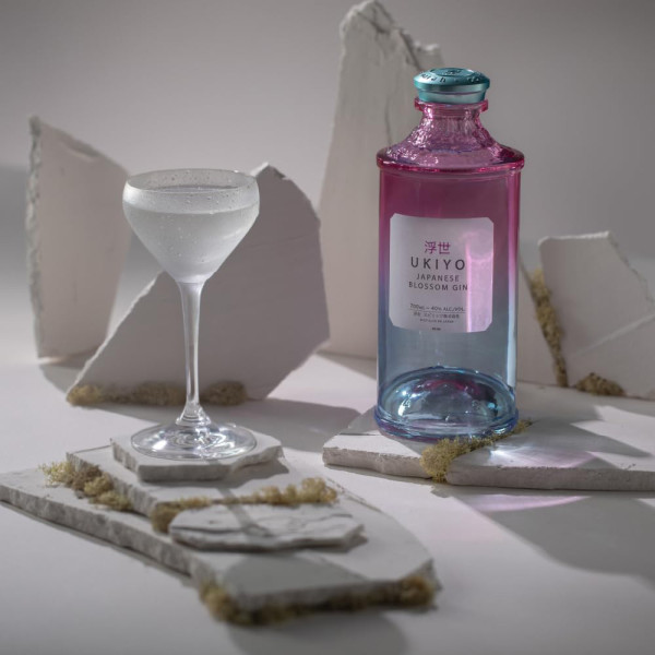 Ukiyo Japanese Blossom Gin - 70cl Ukiyo Japanese Blossom Gin - 70cl