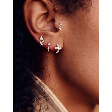 Yasmine gold and Diamonds piercing Yasmine gold and Diamonds piercing
