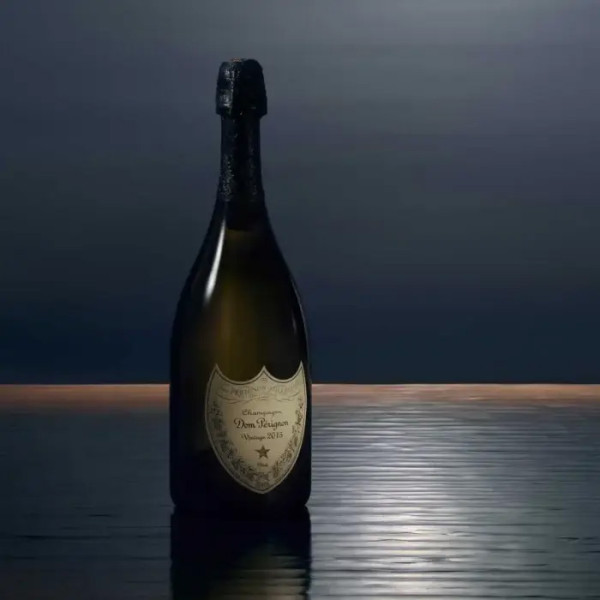 Dom pérignon - Vintage 2015 coffret 75cl Dom pérignon - Vintage 2015 coffret 75cl