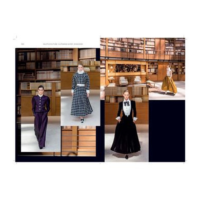 Chanel défilés : l'intégrale des collections de Karl Lagerfeld Chanel défilés : l'intégrale des collections de Karl Lagerfeld