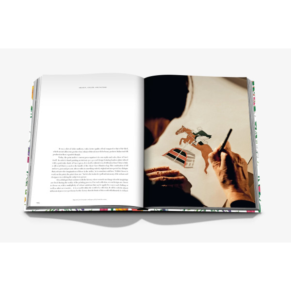 Gucci : The Art of Silk - Assouline Gucci : The Art of Silk - Assouline