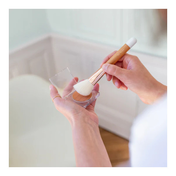 Pinceau blush biseauté Pinceau blush biseauté