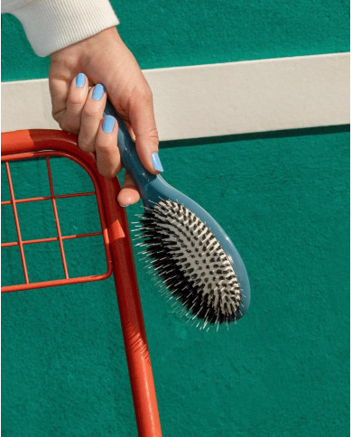 N.02 The Care & Detangling Hairbrush The Essential Blue