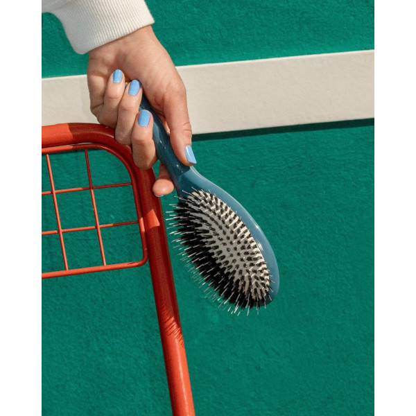 N.02 The Care & Detangling Hairbrush The Essential Blue