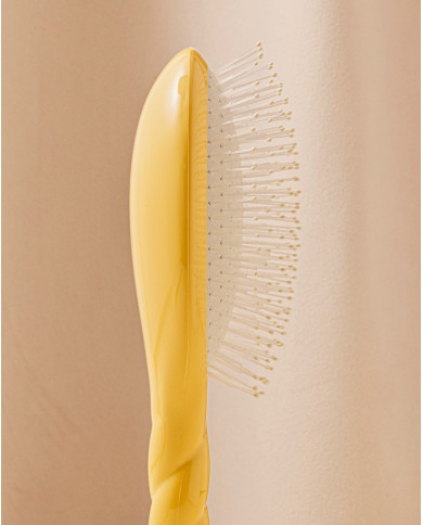 N.04 The Massaging Detangling HairBrush The Miracle Saffron Yellow