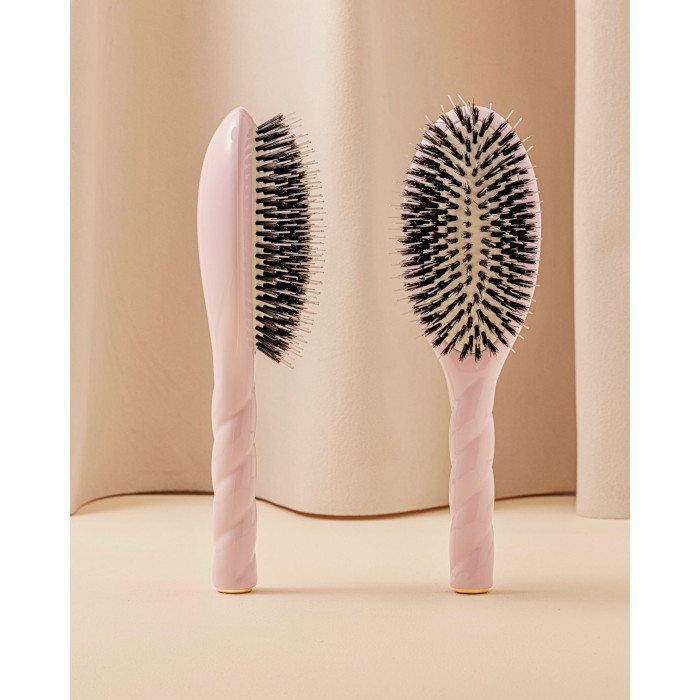 N.02 The Care & Detangling HairBrush The Essential Pink