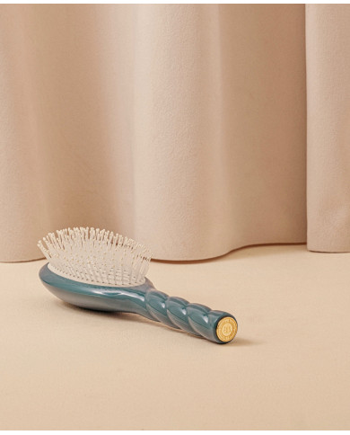 N.04 The Massaging Detangling Hairbrush The Miracle Blue