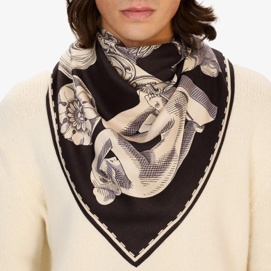 Carré 130 - Archives - Noir - Inoui Éditions