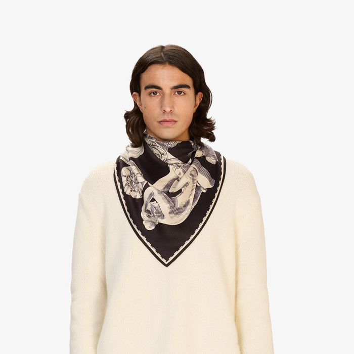 Carré 130 - Archives - Noir - Inoui Éditions