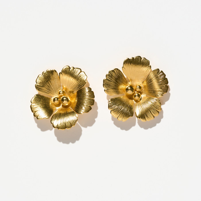 Boucles d’oreilles clous – Fleurs dorées – Magnolia