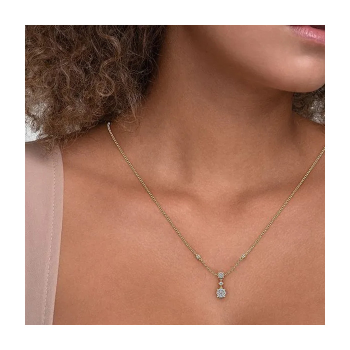 Collier en or jaune avec diamants