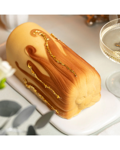 Bûche de Noël "The Lion" - vanille et noix de pécan pour 4/6 personnes