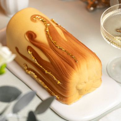 Bûche de Noël "The Lion" - vanille et noix de pécan pour 4/6 personnes