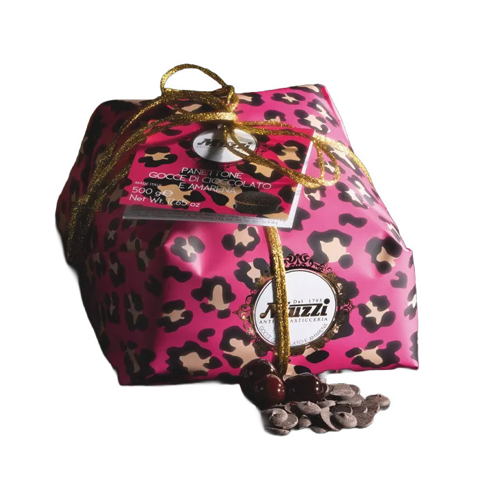 Panettone aux pépites de chocolat et aux cerises noires pépites de chocolat et cerises noires