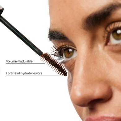 Le mascara volume noir profond - Aime