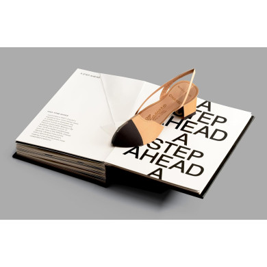 Fashion Unfolded: Pop-Up Chanel