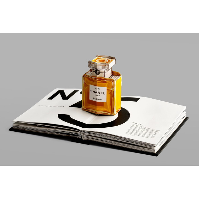 Fashion Unfolded: Pop-Up Chanel