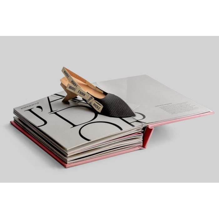 Fashion Unfolded: Pop-Up Dior