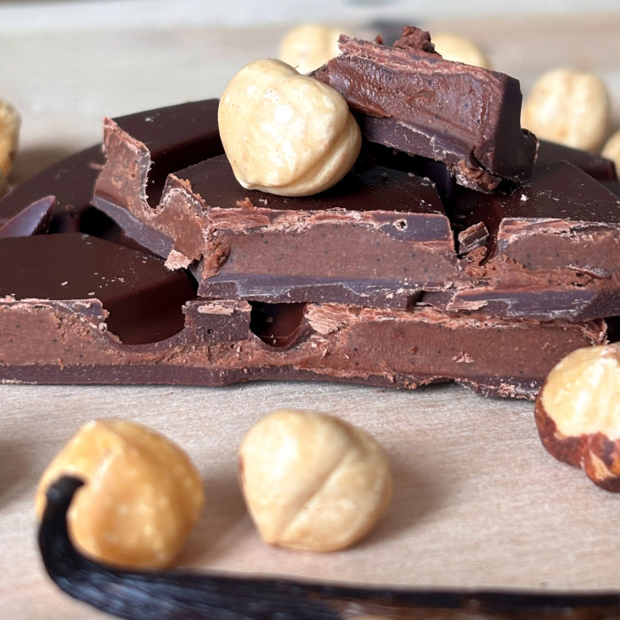 Tablette chocolat noir fourrée praliné noisette