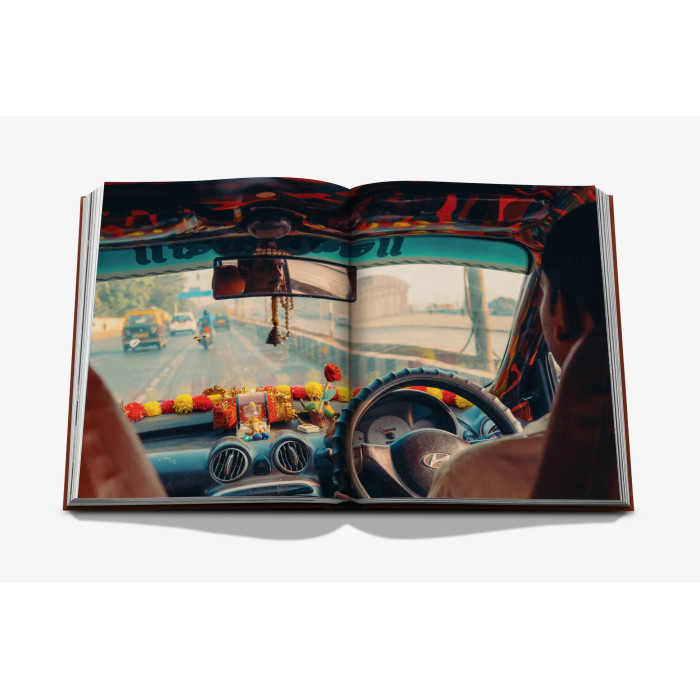 Voyageurs Du Monde : A Manifesto for the New Traveler - Assouline