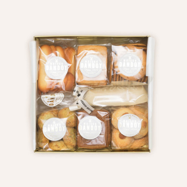 Golden Biscuit Box - 700g Golden Biscuit Box - 700g