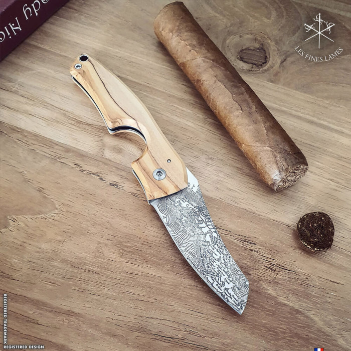 LE PETIT cigar cutter knife - Compass - Cuba Olivewood LE PETIT cigar cutter knife - Compass - Cuba Olivewood